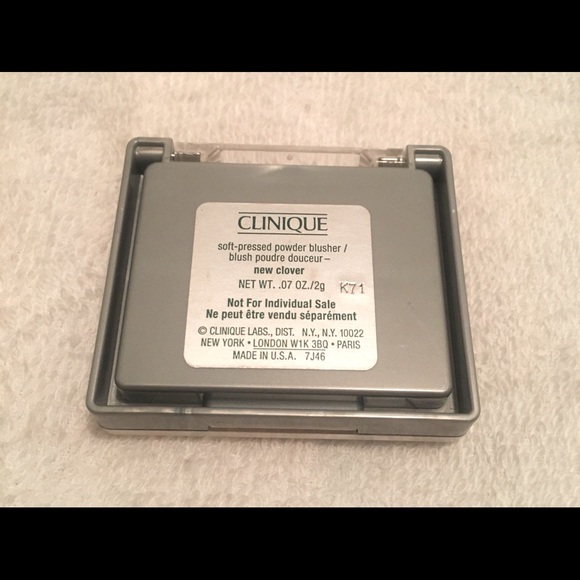 2/$25 Clinique Eyeshadow Trio & Blush - Picture 4 of 7